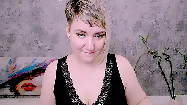 Djullia Live XXX-Chat