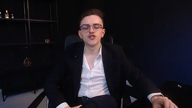 Chat +18 de FelixStarkk ao vivo