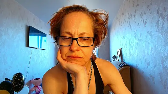 Chat +18 de LioraWeiss ao vivo