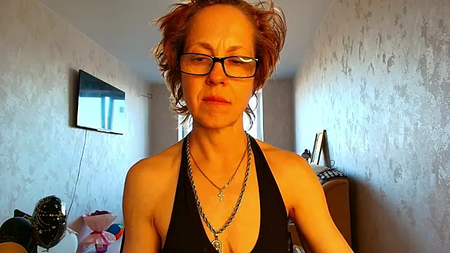 LioraWeiss Chat XXX live