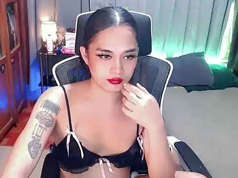 UrAsianGoddess 在線直播表演