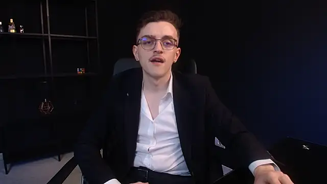 FelixStarkk Adlı Modelin Canlı XXX Sohbeti