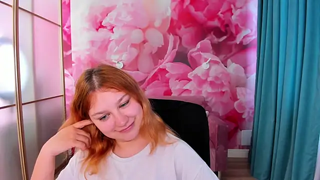 AngelinaLow live XXX chat