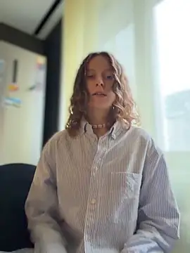 XXX chat uživo modela RinaMood
