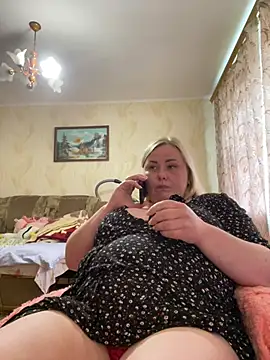 Czat XXX na żywo – Mommy-girl-Lola