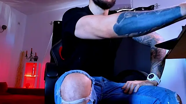 XXX chat uživo modela MightyAaron66