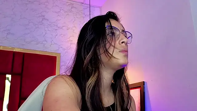 XXX chat uživo modela moon_winy