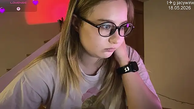 JacyWinslat Chat XXX in diretta