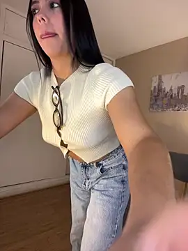 Chatroom XXX en direct de Megaan___