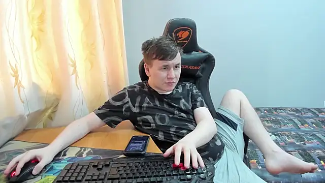 Show modela iliaskrislove na web-kameri