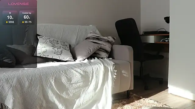 XXX chat uživo modela moanelysa
