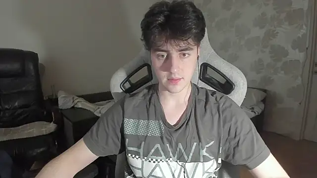 Show modela Knuckles17 na web-kameri