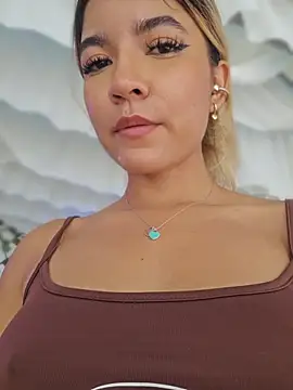Pretty_roxxyyn Live XXX chat