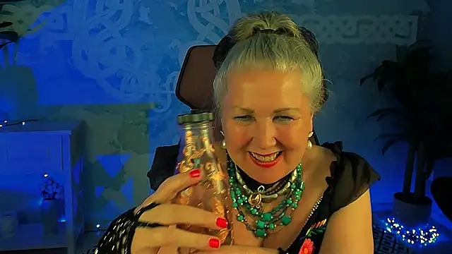 LilaMaharani Live XXX-Chat