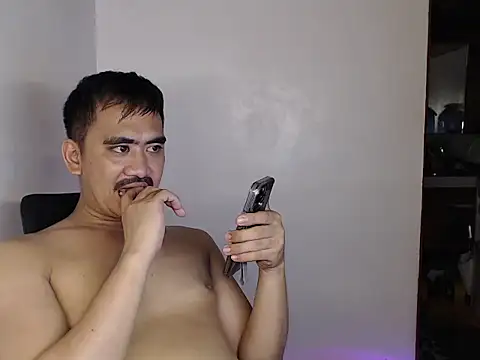 Hot_Muscle69 现场XXX聊天