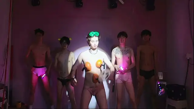 Show de TNT-888 na webcam