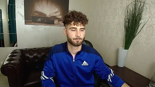 KyloEast's Live XXX Chat