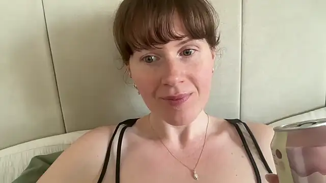 redheadrosie69's Webcam Show