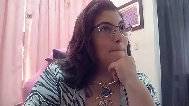 Chatroom XXX en direct de lina_maria99