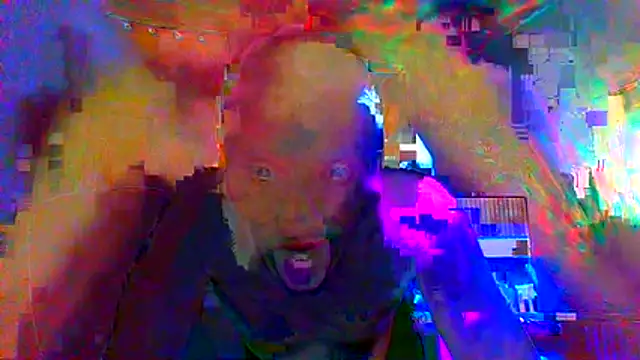 Pokazy przed kamerką – xuan8pssy_ui69