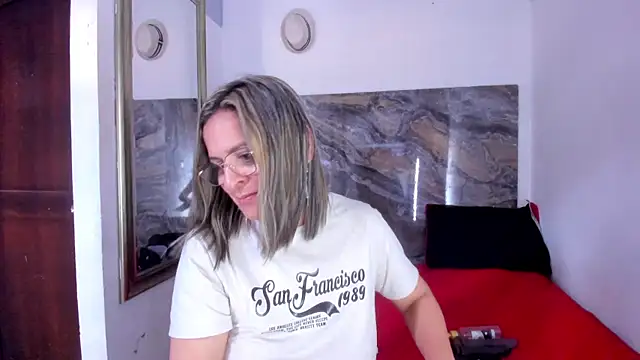 Agatha_Pleasure – Naživo XXX chat