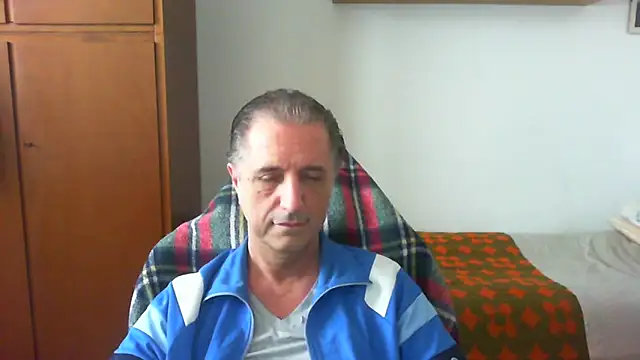 lliuk70mi 网络视讯表演