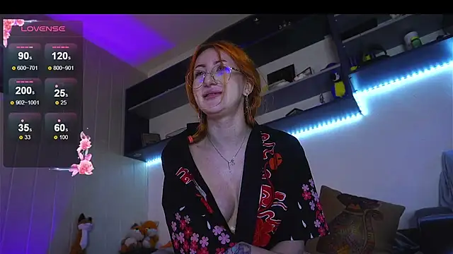 DaddysLittleSlutfox Webcam show