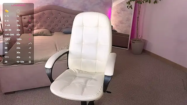 _OliviaRose's Live Chat Room