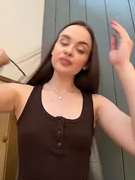 KristiRich Adlı Modelin Canlı XXX Sohbeti