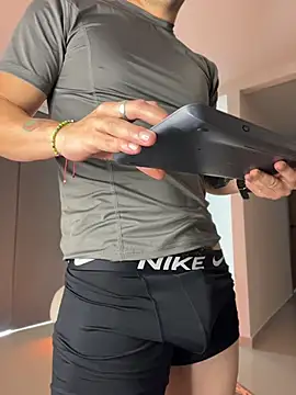 TroyeSavage Live XXX-chat