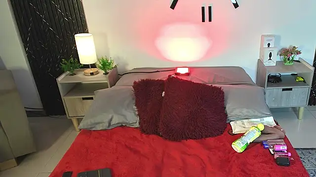 aurora_petitee Adlı Modelin Canlı XXX Sohbeti