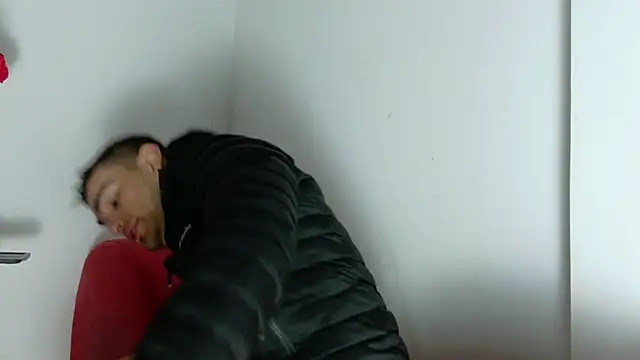 Sexy_Alejandro_ 网络视讯表演