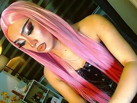 HOLLYWOOD_QUEEN_88's Webcam Show