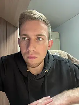 ---Dark--- – Naživo XXX chat