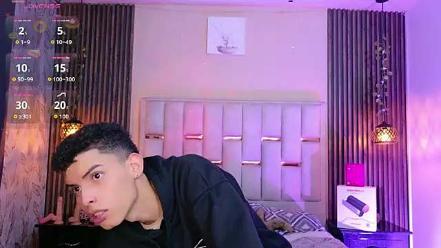 sky_jules webcam show