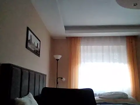 cyrex_monster: διαδικτυακό σόου στην κάμερα