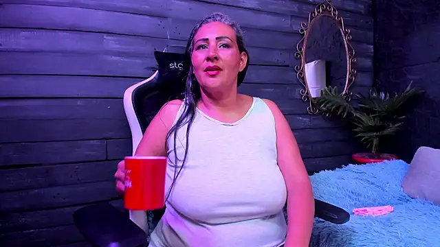 Victoria_kyler Show in webcam