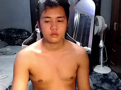 Show modela morsishere na web-kameri