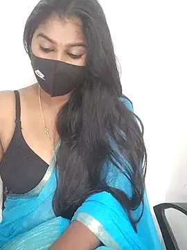Živý XXX chat Tamil_Azhaghi