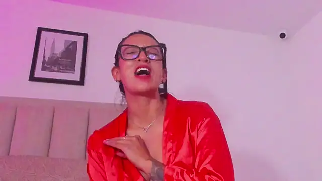 Chat XXX ao vivo de ZarayFeet