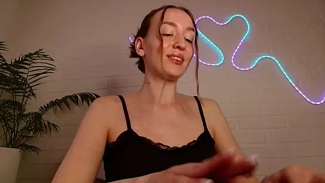 WhitePrincessLuna's Live XXX Chat