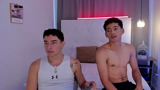 XXX chat uživo modela Alejo-and-Thiago