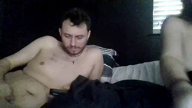TallHungandCloudy69's Live XXX Chat