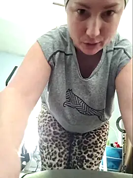 Emily33333 Live XXX-Chat