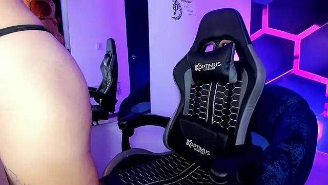 Maya_Storm_n Webbikameraesitys