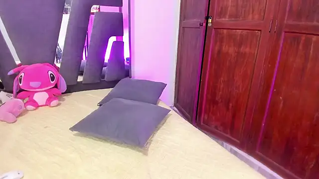 Natasha028_ 现场XXX聊天