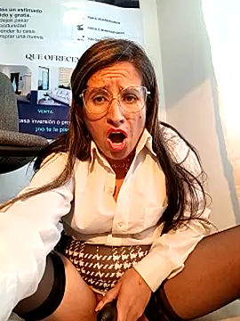 Valentina--1 Live XXX Chat