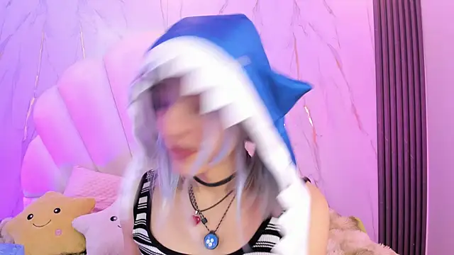 AliiceWonderland_: διαδικτυακό σόου στην κάμερα