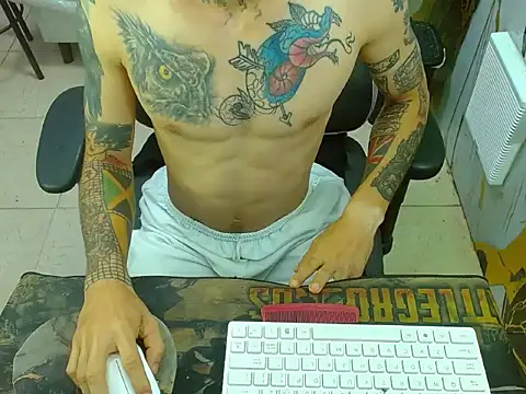Boy_tatto77's Live XXX Chat