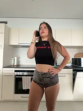 TheCinderella's Live XXX Chat